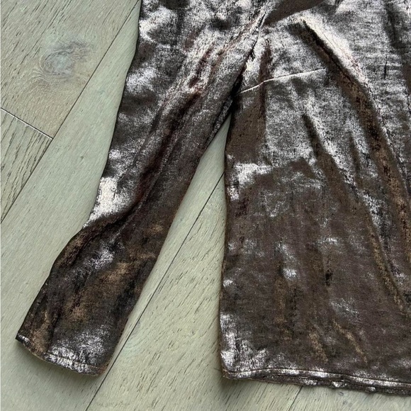 Future Collective Metallic Top | Small - Picture 4 of 7